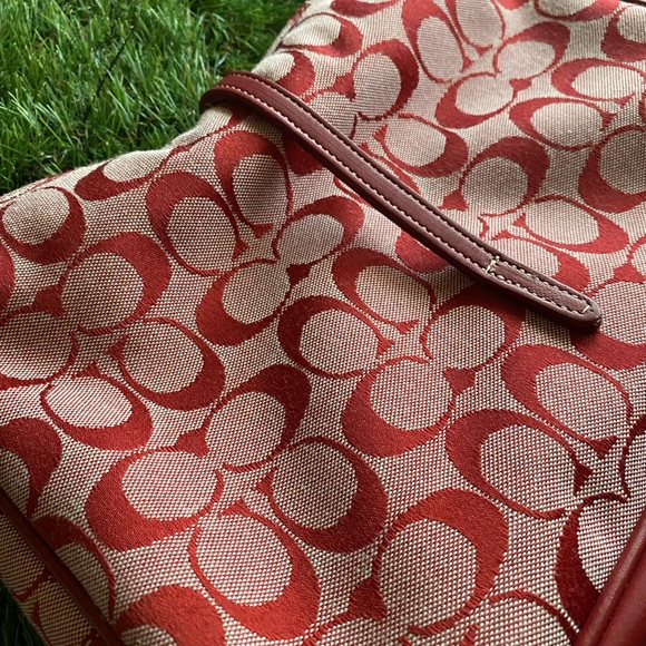 Red Coach shoulder bag - Picture 8 of 16